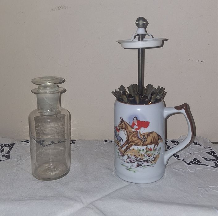 Varias peças antigas, desde 6€.