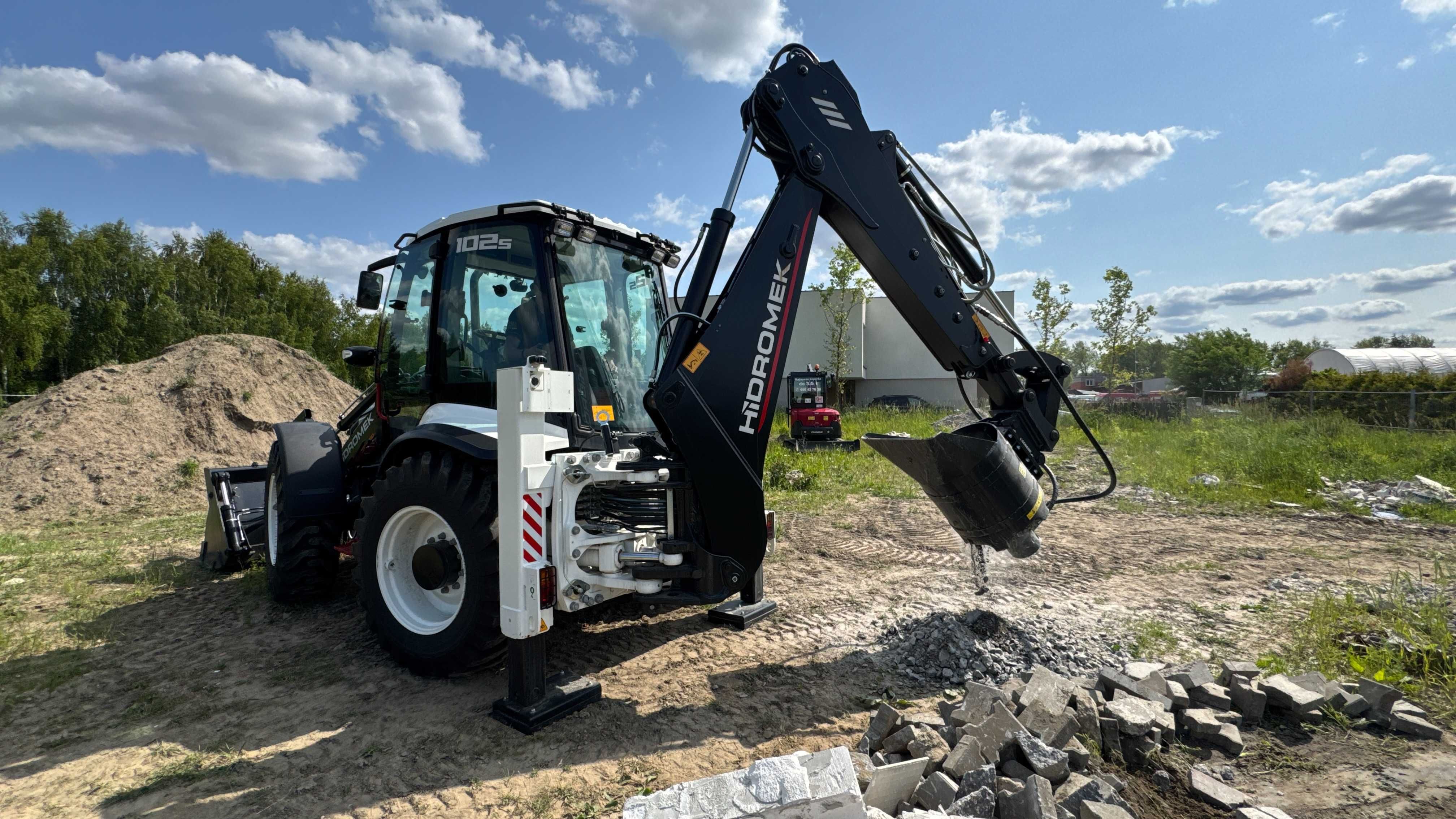 Hidromek 102S Rowne koła; Klima 2024 nowy
