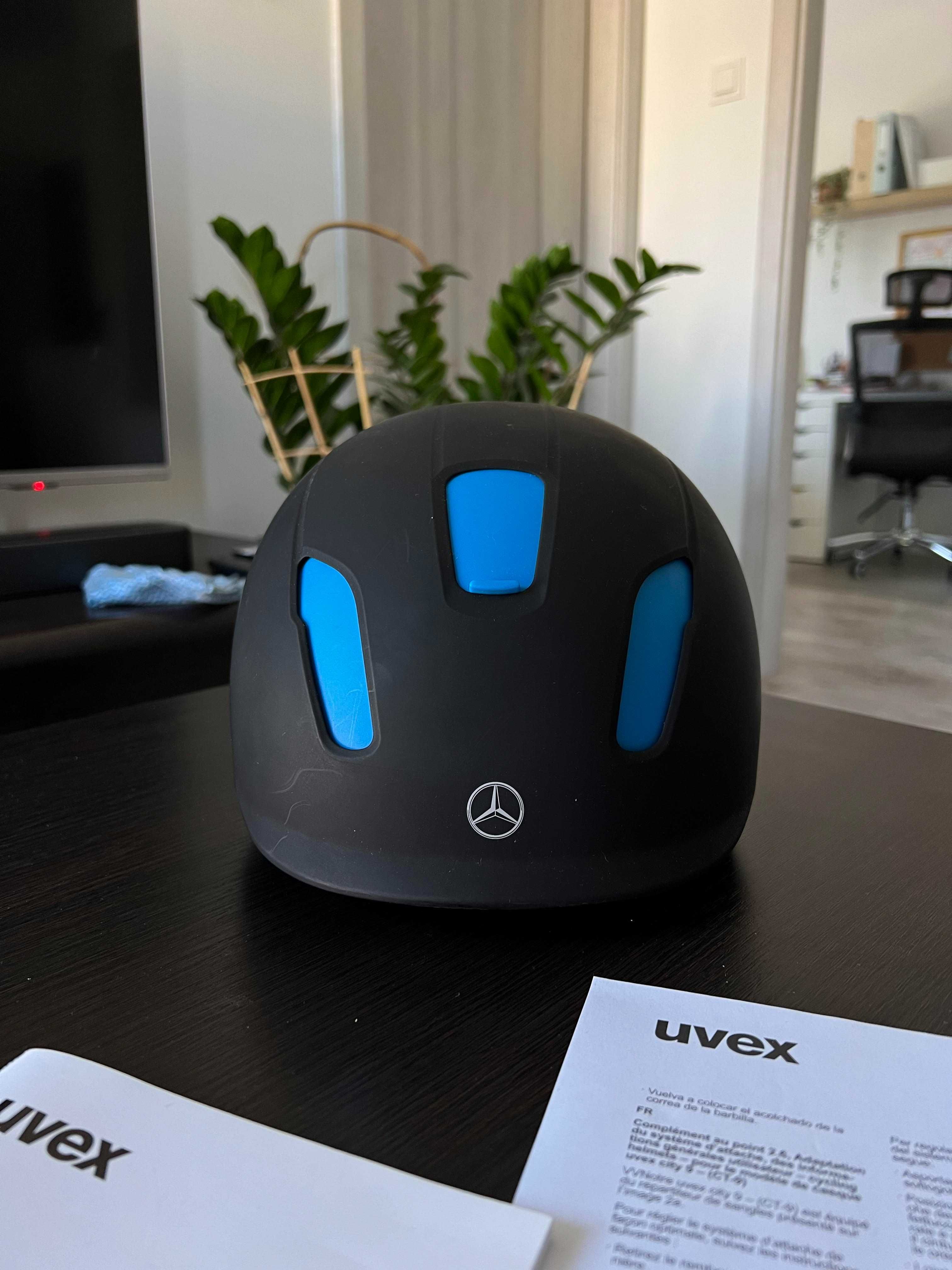 Kask rowerowy UVEX Mercedes