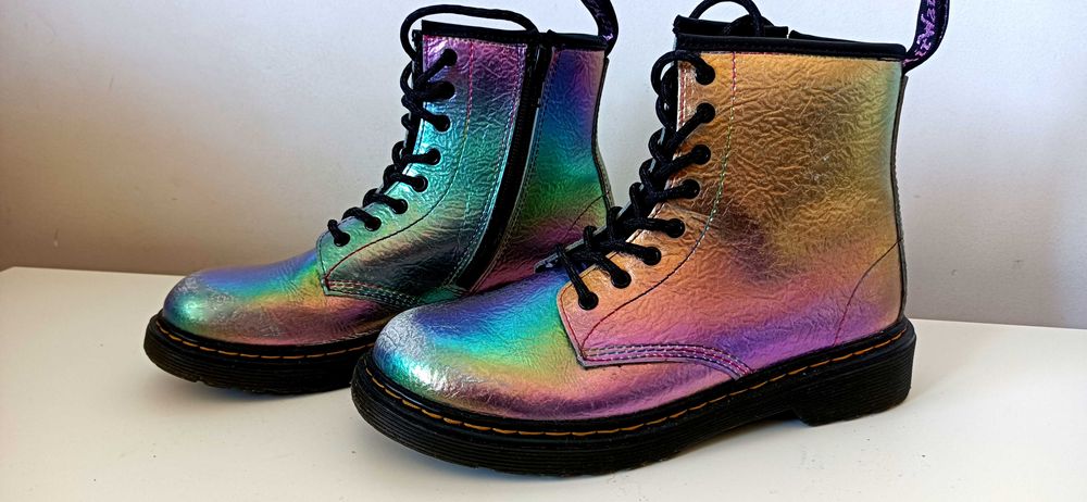 Dr. Martens 1460 Rainbow Iridescent Leather roz 34 tanio 119 zł