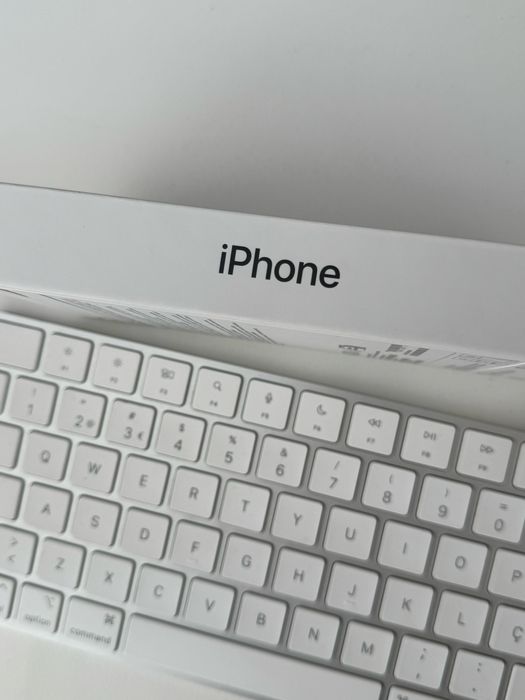 Iphone 16 novo selado