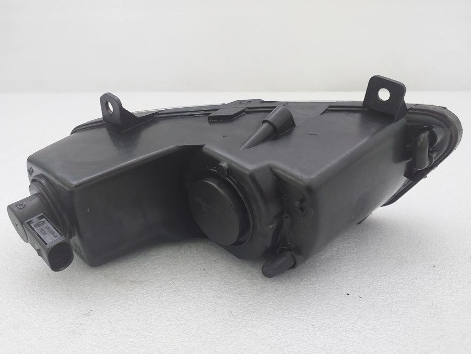Farol nevoeiro frente direito VOLKSWAGEN Polo (6R, 6C)
