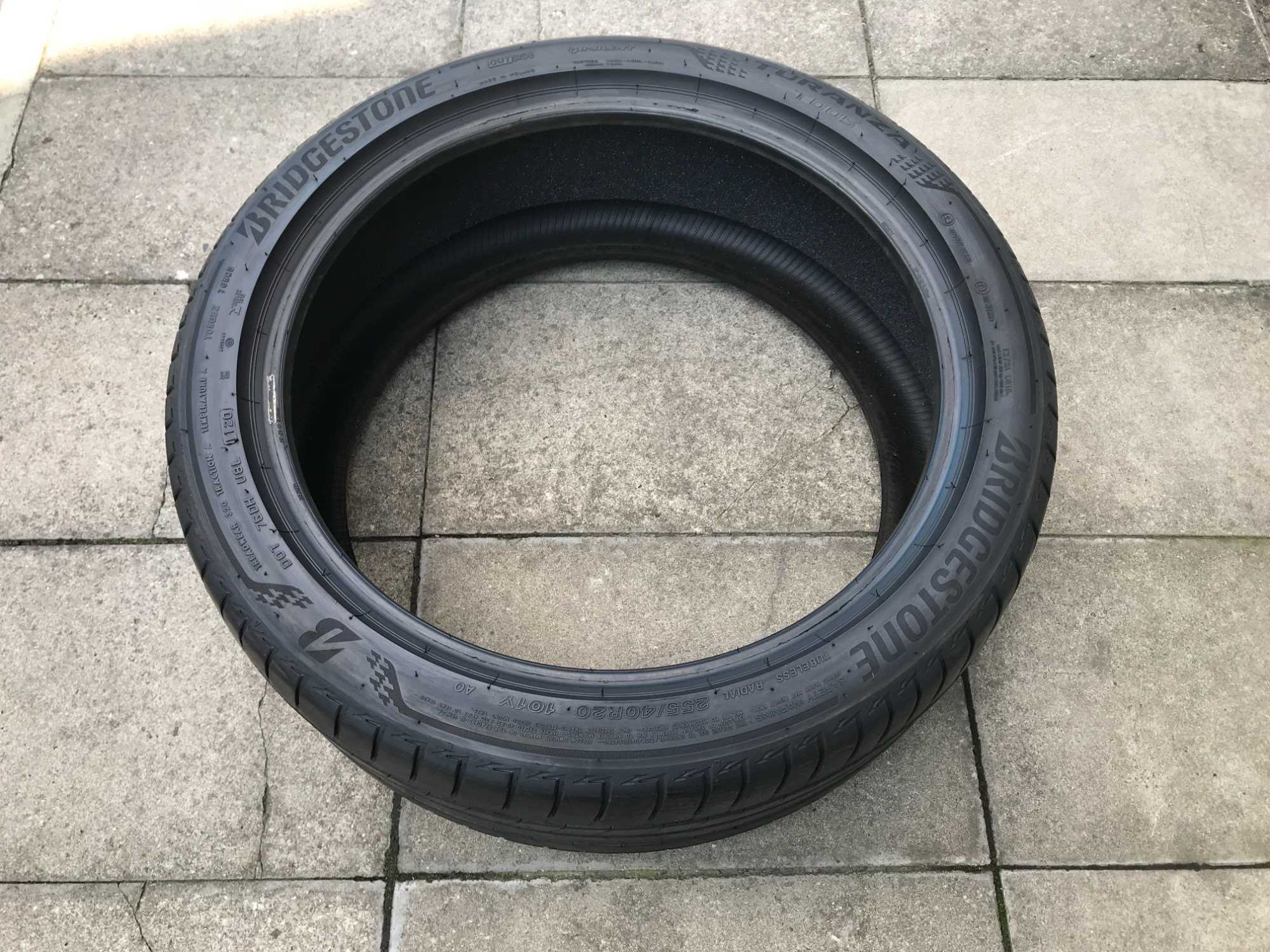 Opony 255/40/20 255/40R20 Pirelli P Zero Bridgestone T005 Audi A8 D4