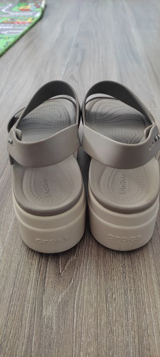 Босоножки crocs W 9