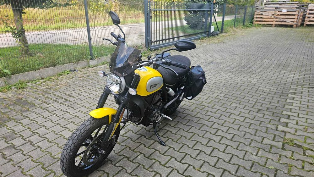 Scrambler Ducati ICON 800