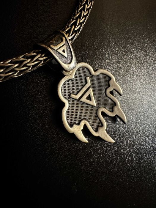 Срібний ланцюжок у скандинавському стилі