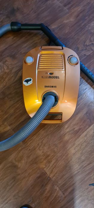 Пылесос Samsung 1800 W