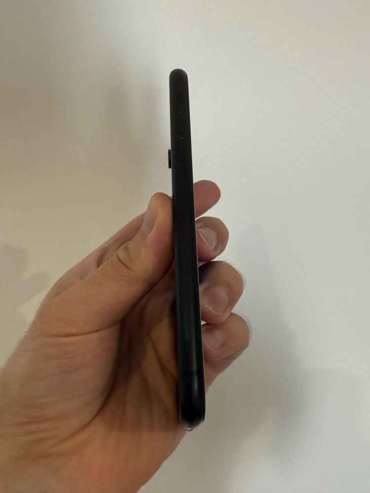 Apple iPhone XR 128GB Black Черный Темный Неверлок