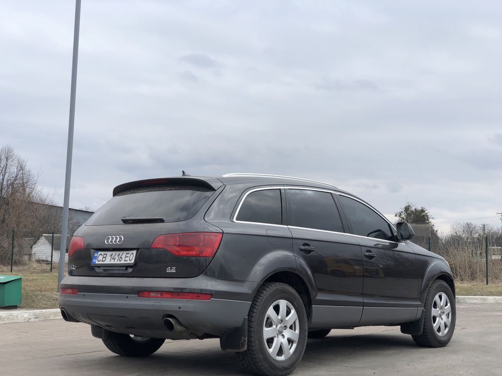 Продам Audi q7 офіційне обслуговування!