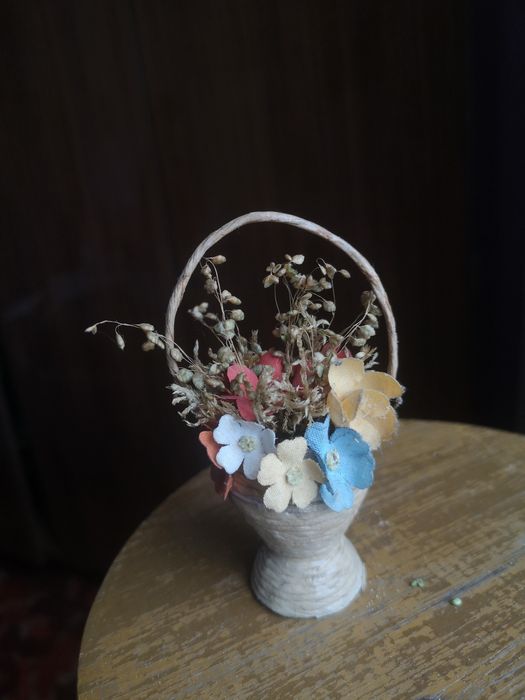 Kosz kwiatów ozdoba PRL