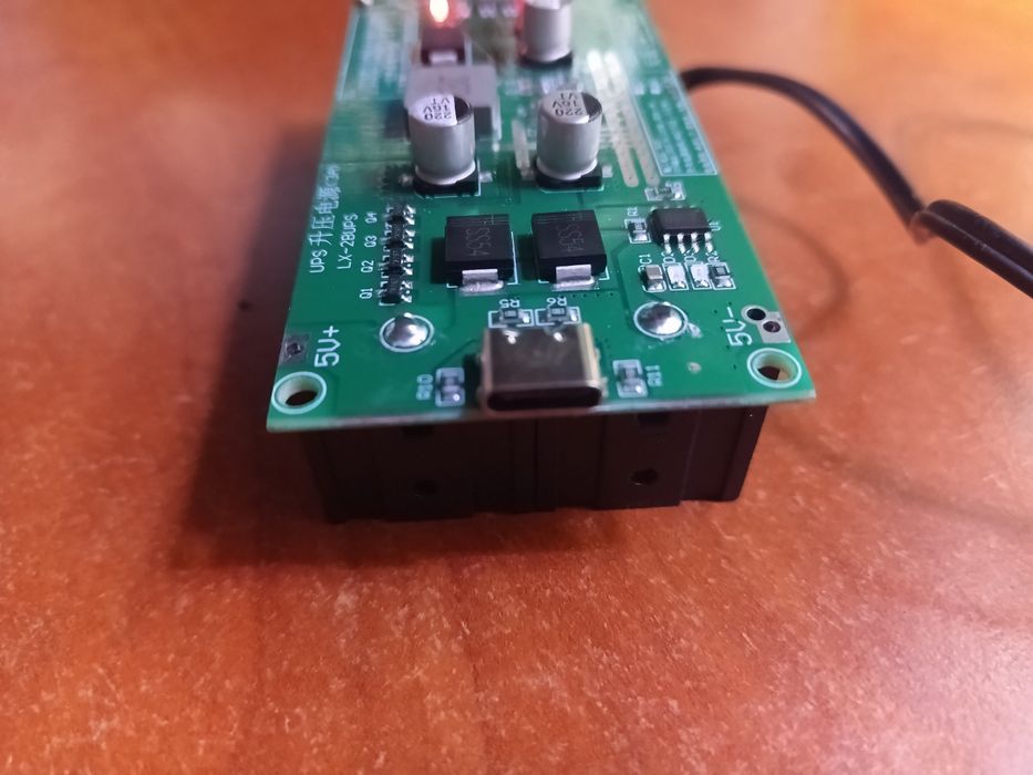 Бесперебойное питание для роутера(5v и 12v) на аккумуляторах