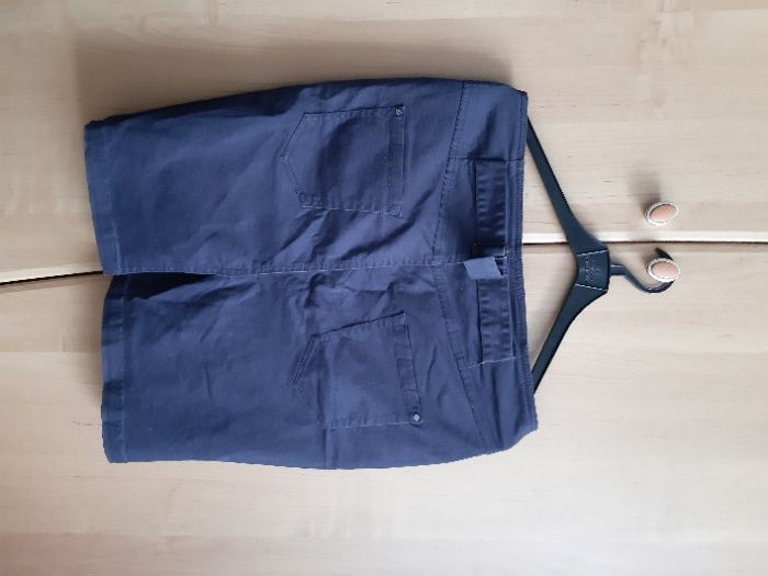 Синя спідниця House