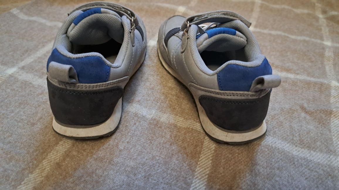 Dziecięce adidasy Inextenso r 29 zapinane na rzep