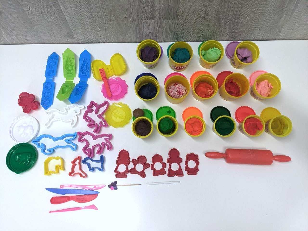 Набор деталей-прессов/формочек 28шт от Play Doh, пластилин 19 банок
