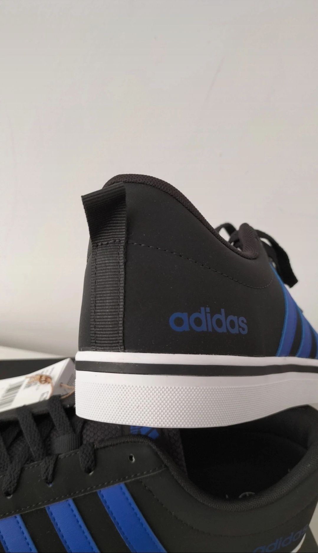 Buty adidas nowe 43 1/3 VS PACE 2.0 czarne z niebieskimi paskami