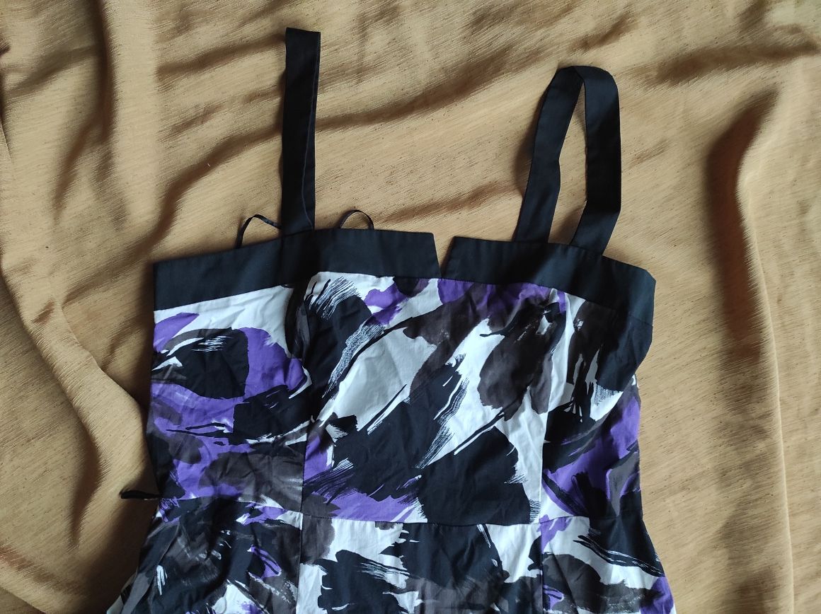 459. Piękna sukienka Collection Debenhams r. 16 r. 44