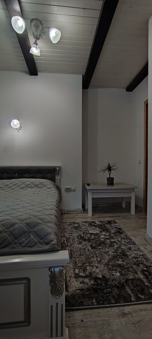 Котедж. Готель Політехнік.  Без господарів котеджом до 15 осі