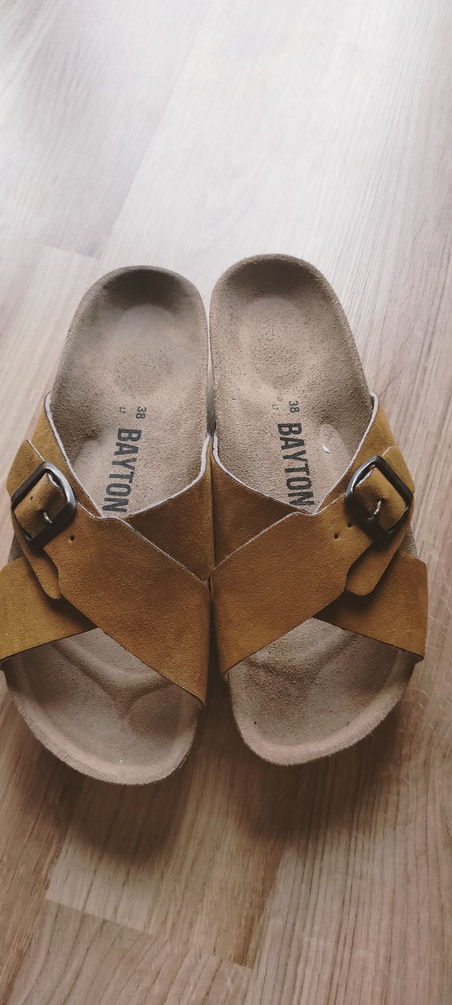 Klapki baryton nowe 38