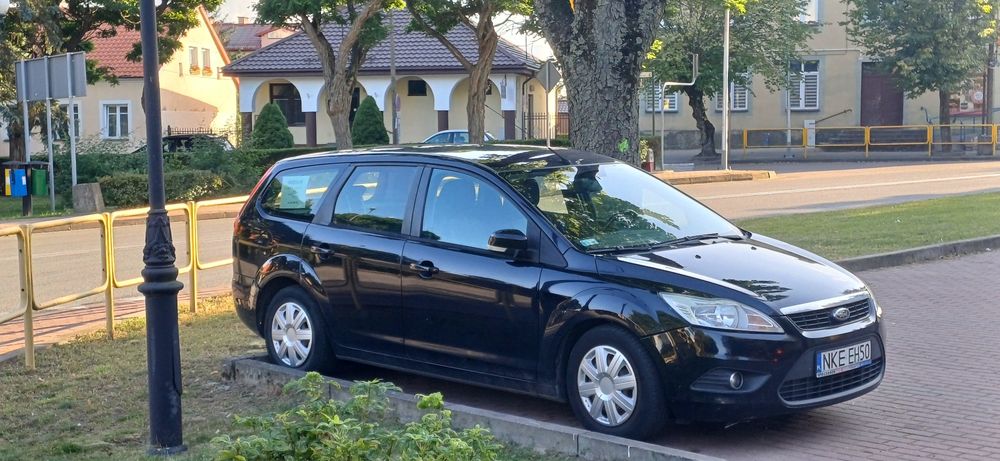Ford Focus 2010 r