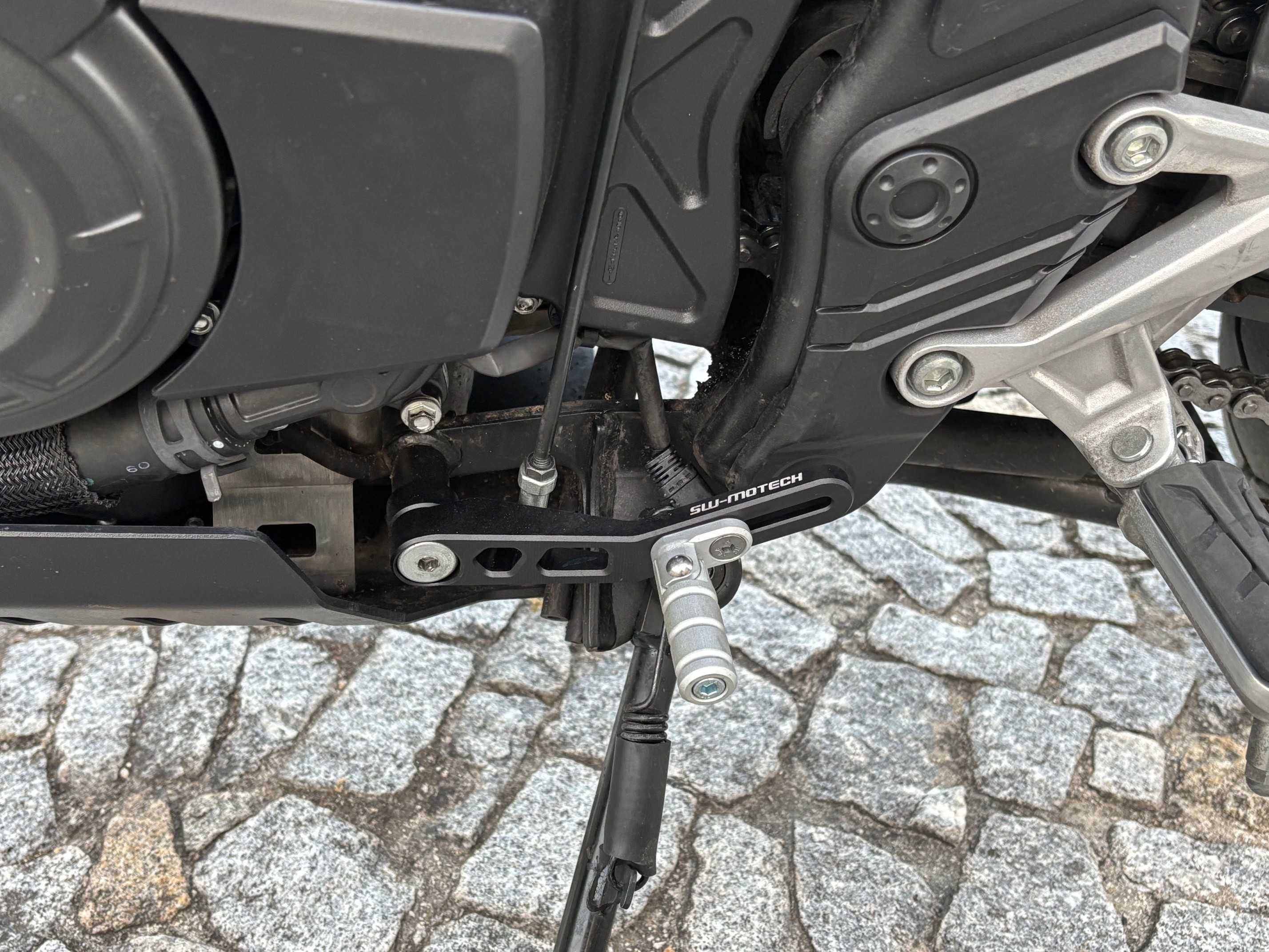 Honda CB500X 2023