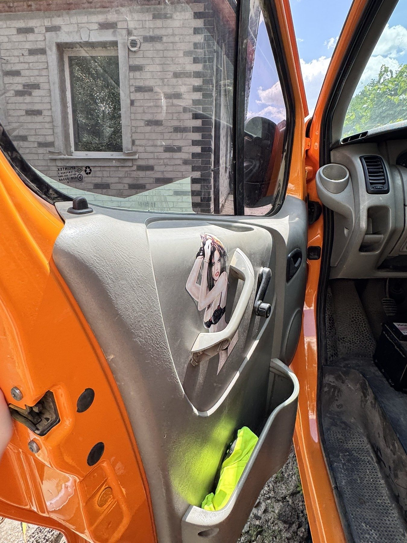 Авто для роботи чи сім’ї | Vivaro 1.9 дизель |