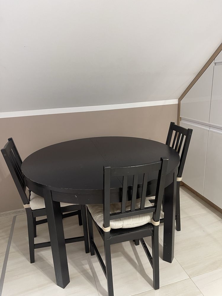 Rozkladany stół + 3 krzesła