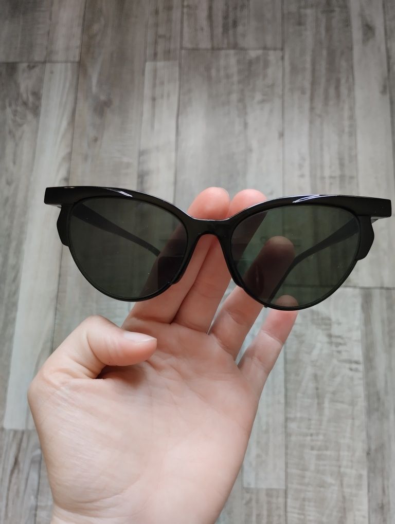 Сонцезахисні окуляри