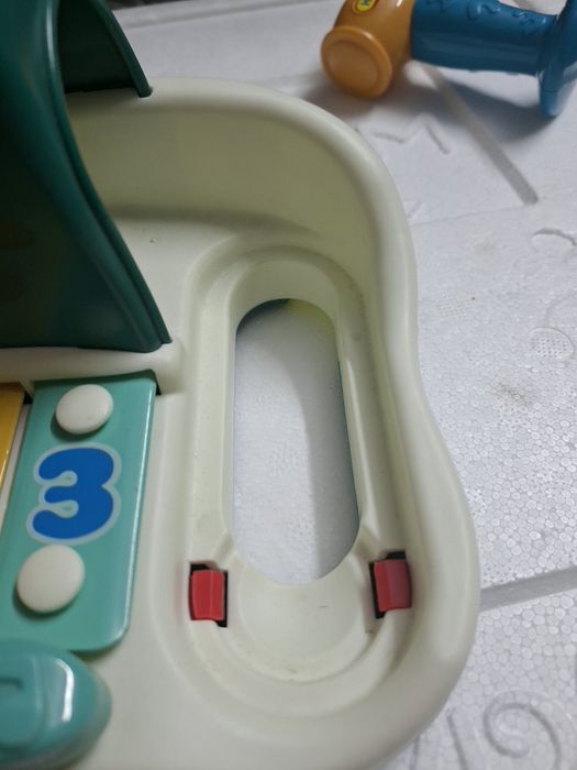 Продам іграшку б/у