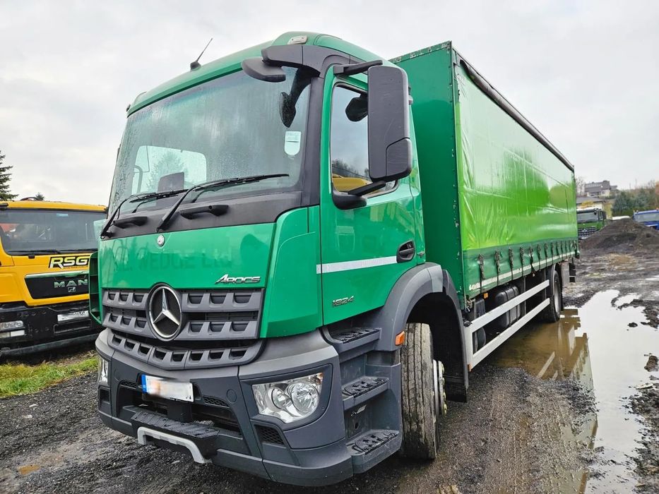 Mercedes-Benz AROCS 1824  Samochód skrzyniowy AROCS 2016