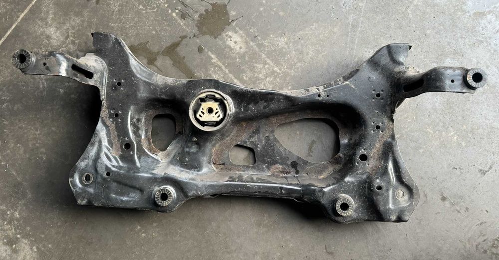 Підрамник передній Octavia A7 Golf 7 подрамник балка передня