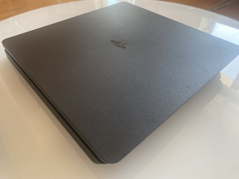 Plsystation 4 slim, 1 TB, все рабочее, PS 4