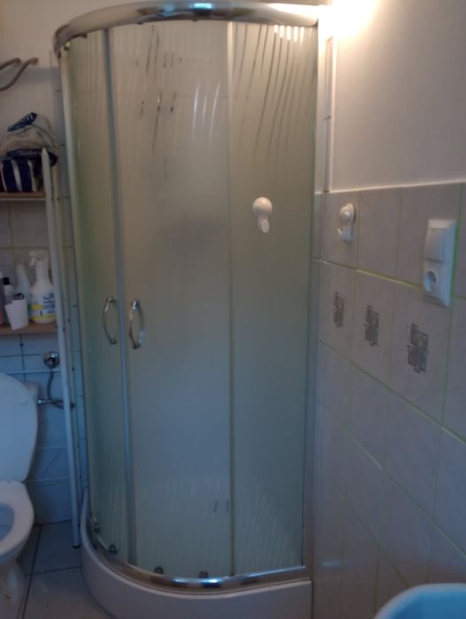 Kabina prysznicowa brodzik 80x80 półokrągła