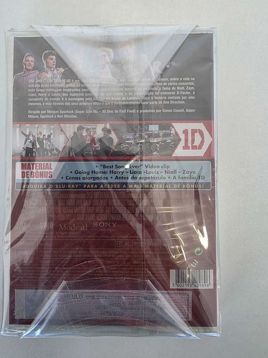 Lote 2 DVDs Novos – Rihanna 777 Tour + One Direction This Is Us