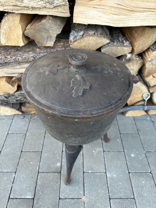 Kociołek żeliwny myśliwski ognisko