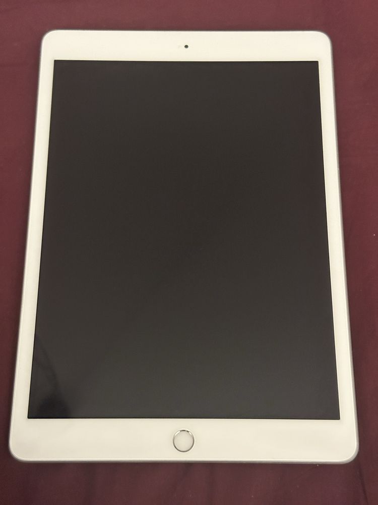 Ipad 7 generacjj 128 GB model A2198 wifi + cellular