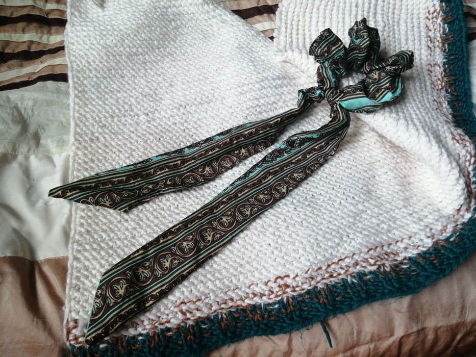 Tajska gumka do włosów scrunchie. Styl boho lub indiański