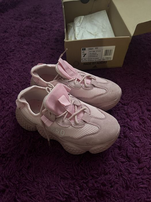 кросівки adidas, рожеві