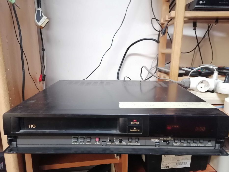 Magnetowid VHS Sharp VC-A211