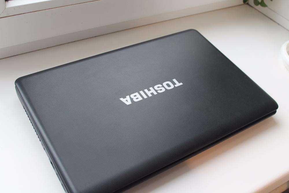 Быстрый ноутбук Toshiba \ CORE i3 \ GeForce