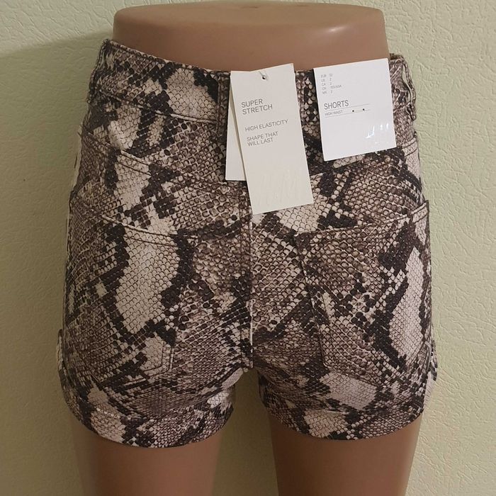 Короткие 5-карманные стрейчевые джинсовые шорты H&M 32-36EU 38-42 р