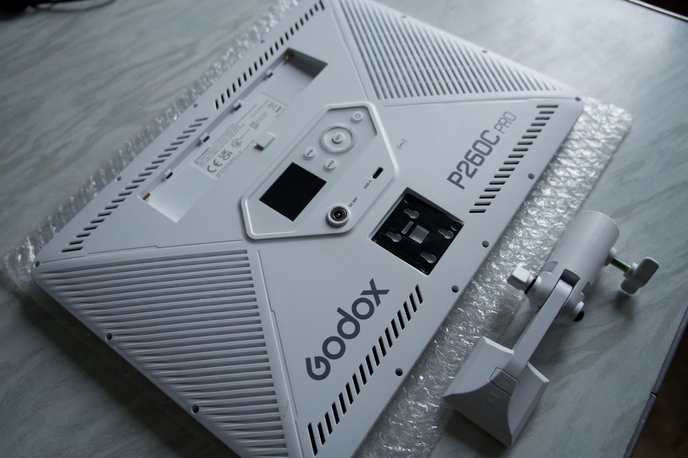 Постійне світло Godox P260c Pro з адаптером від мережі