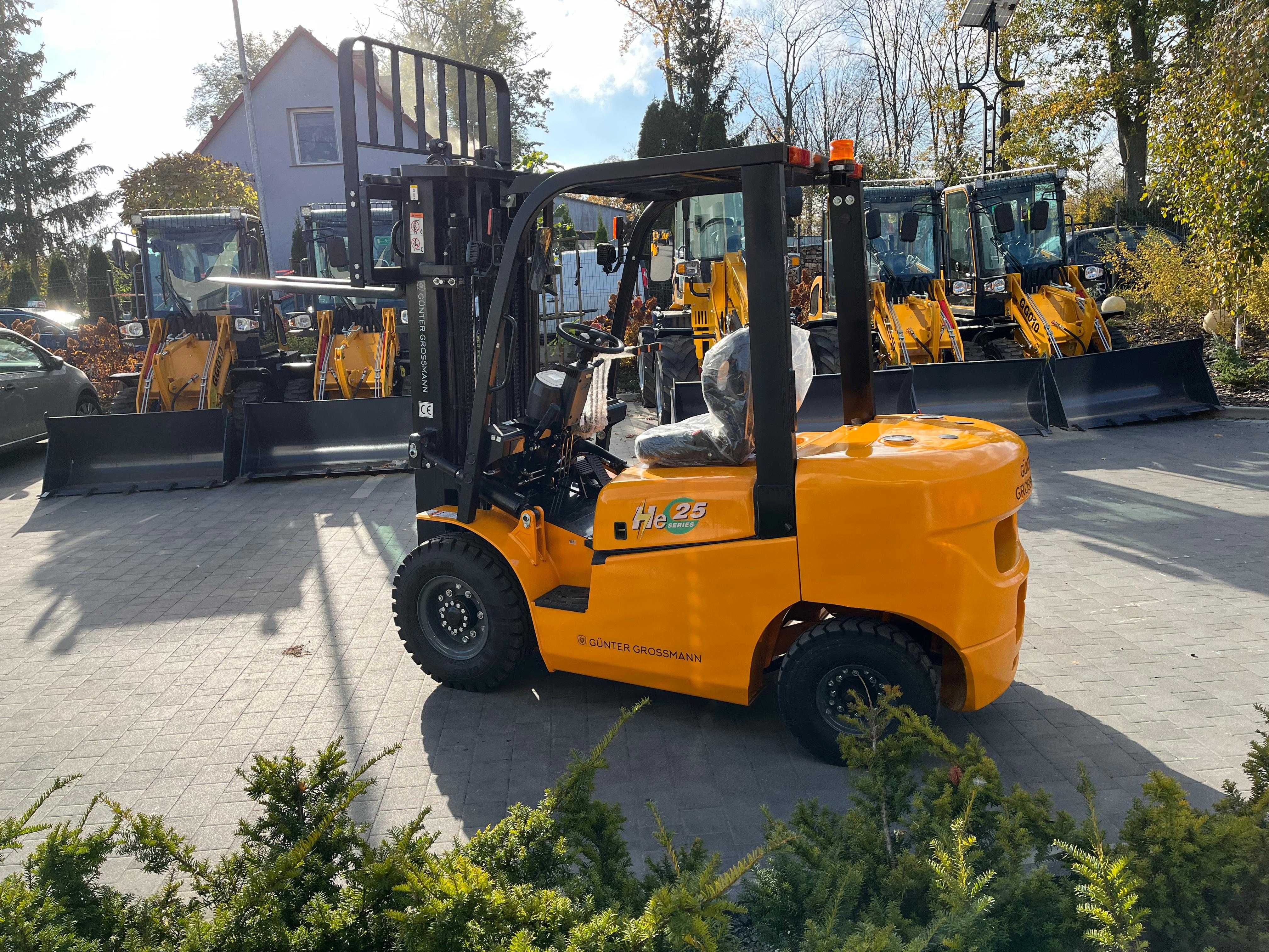 Nowy wózek widłowy Gunter Grossmann. Elektryk. 2,5T Triplex 4,8m