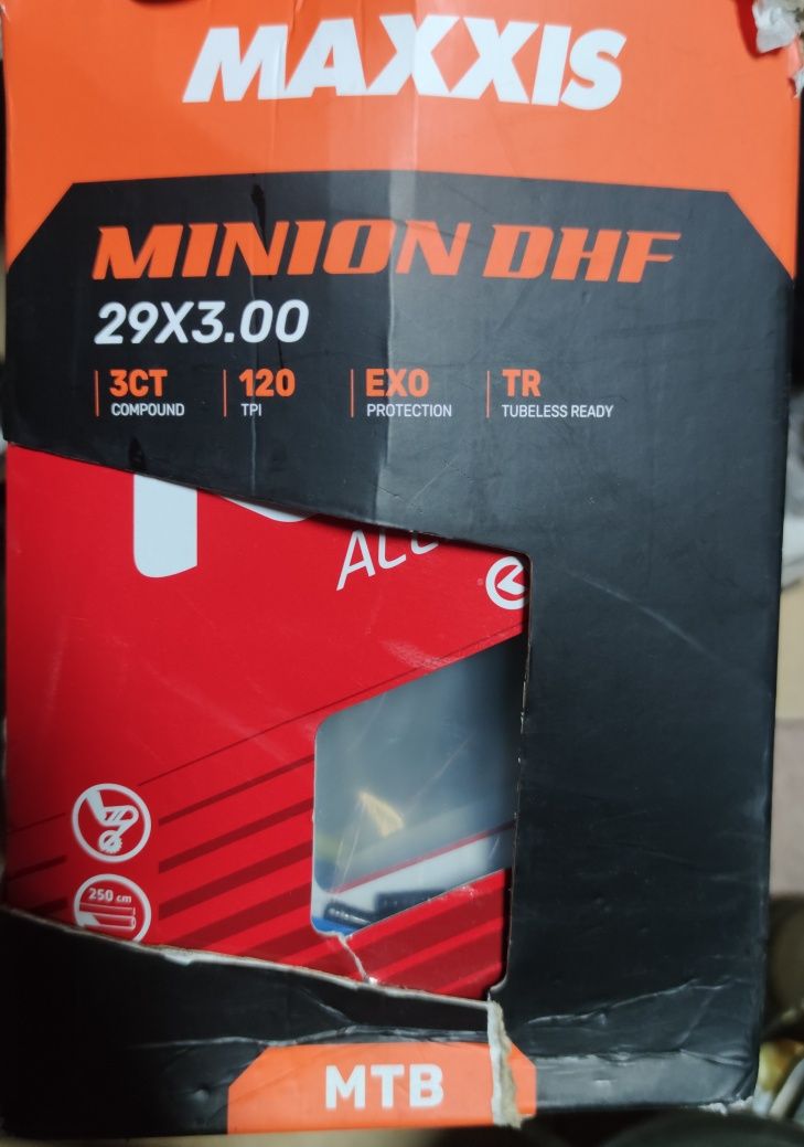 Maxiss Minion DHF 2.9x3.0