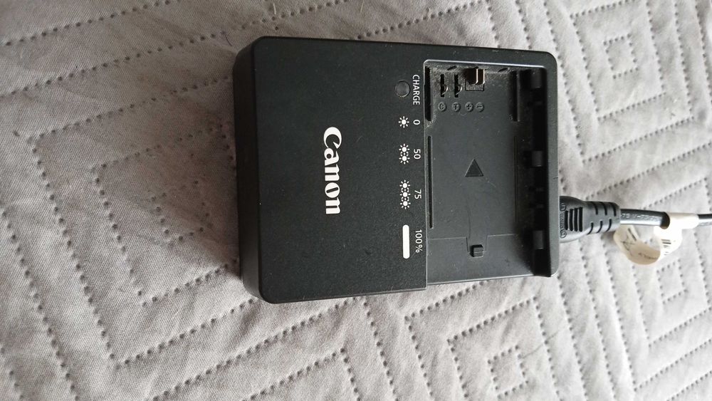 Canon carregador de bateria LC-E6E