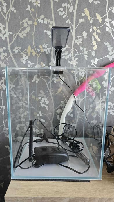 Akwarium 30l kostka z filtrem, grzałką i lampą LED