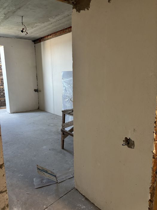 Однокімнатна квартира в зданій новобудові