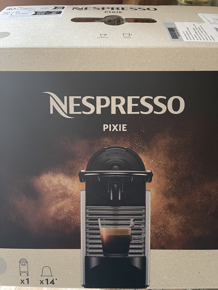 Maquina Nespresso Pixie NOVA