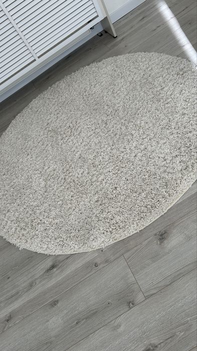 Круглий високоворсовий килим