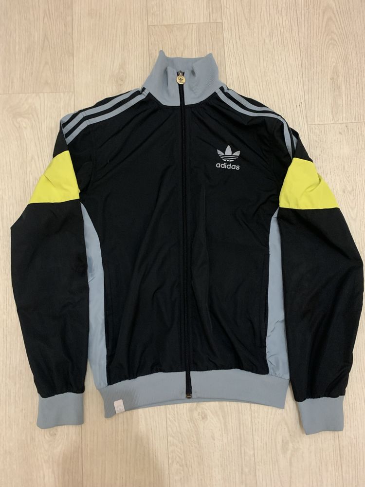 Куртка вітрівка adidas vintage розмір:s