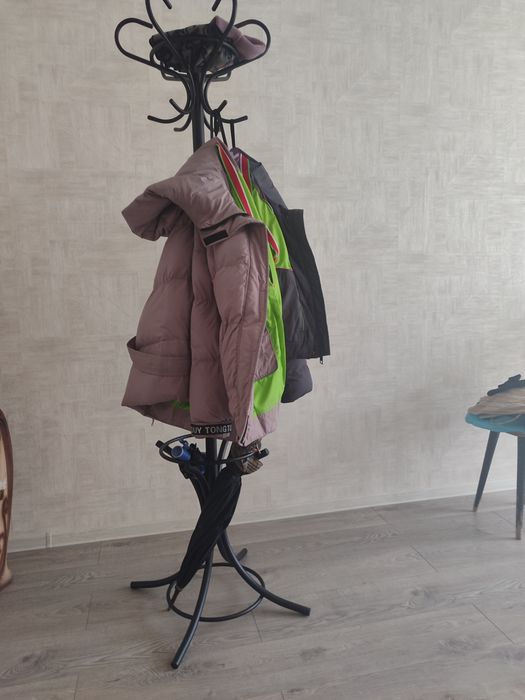 Нова вішалка, в зібраному стані